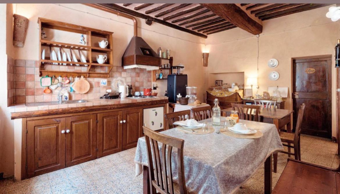 Guesthouse Da Idolina Dal 1946 Montalcino Buitenkant foto